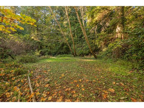 A home in Coos Bay