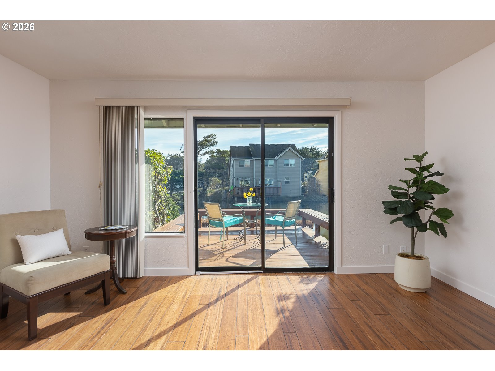 180 SE HIGHWAY 101 7