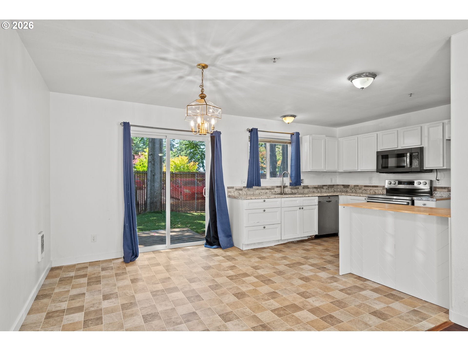 675 SE 197TH AVE