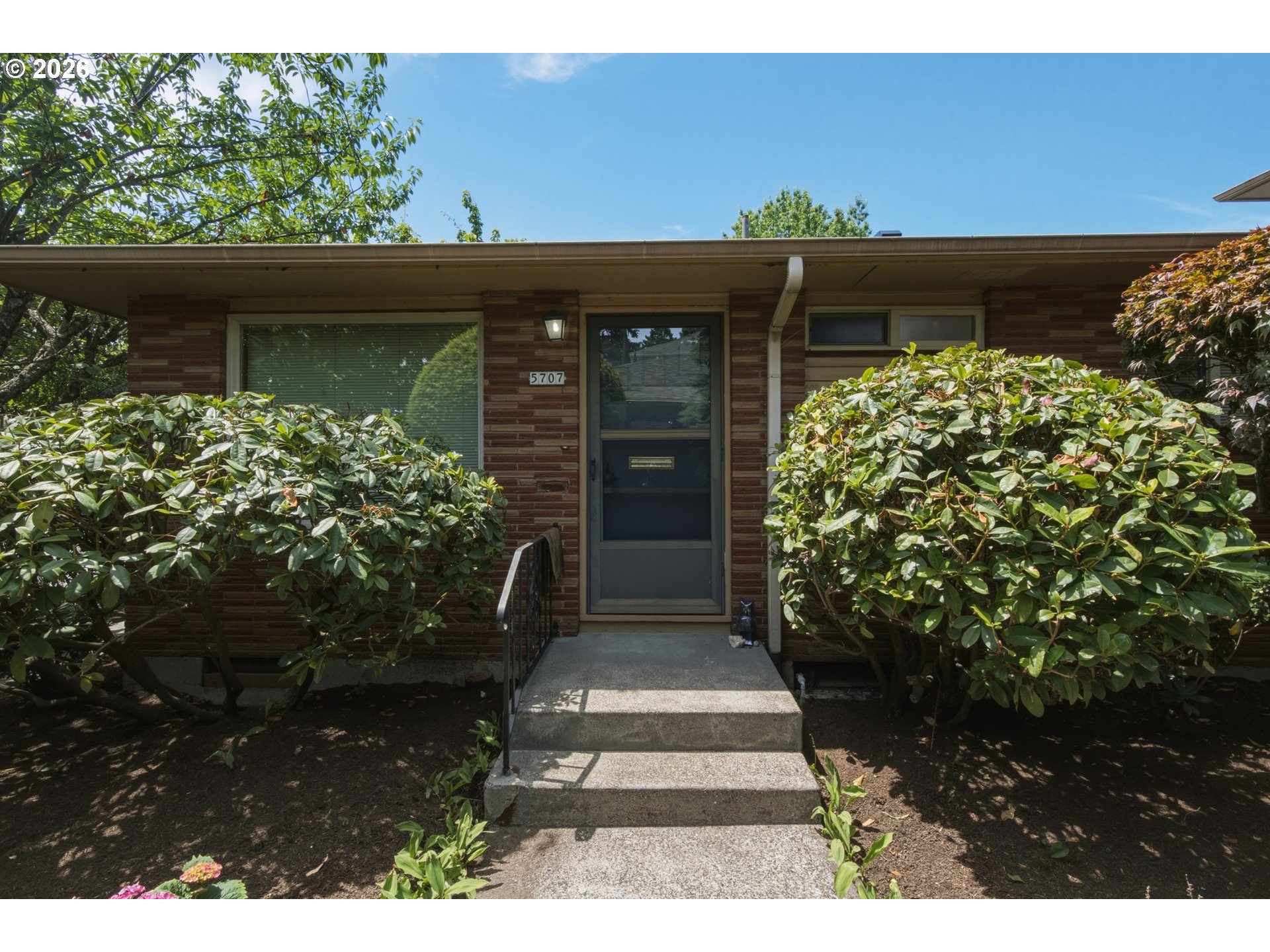 5707 SE DIVISION ST SE