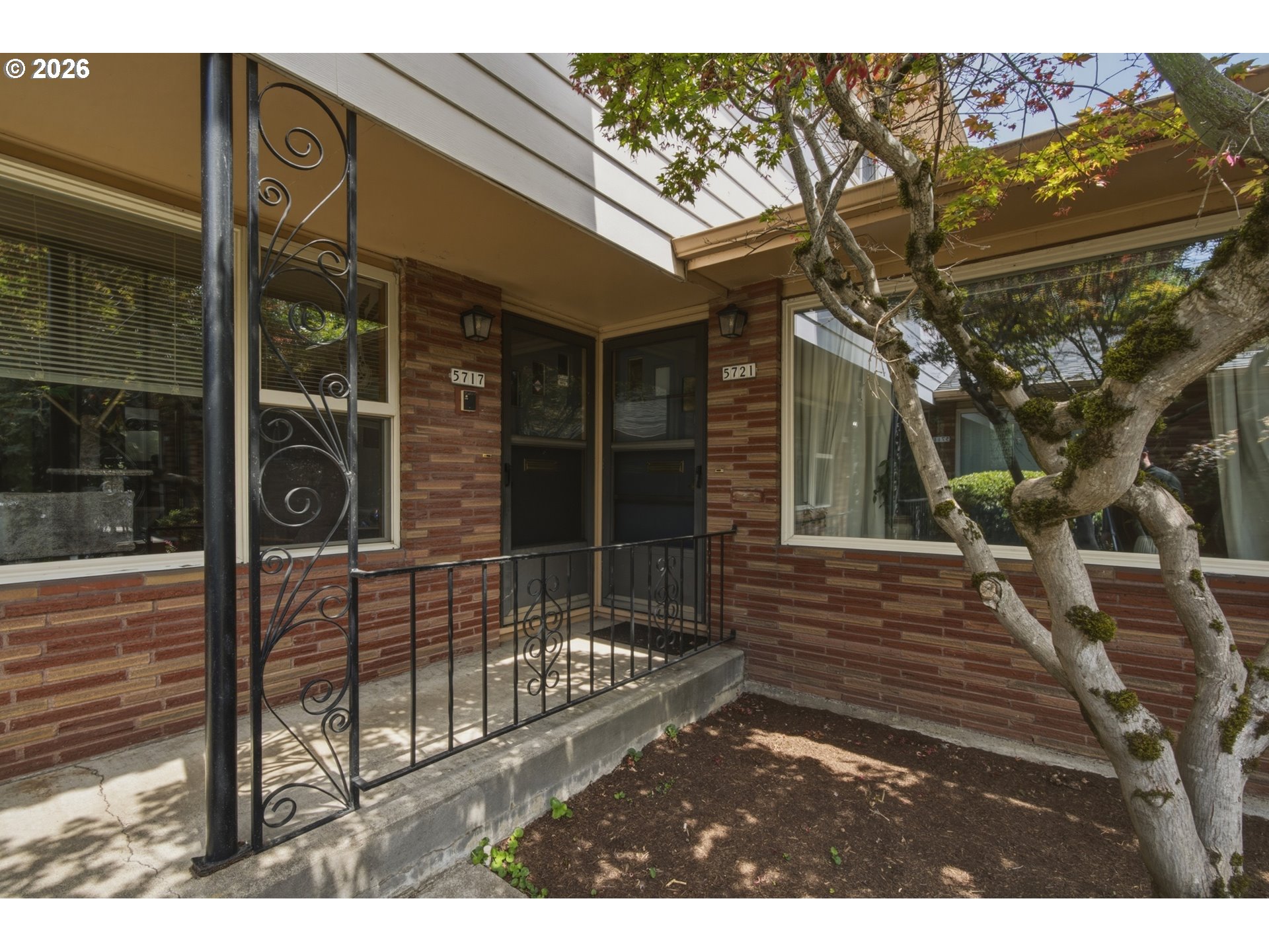5707 SE DIVISION ST SE