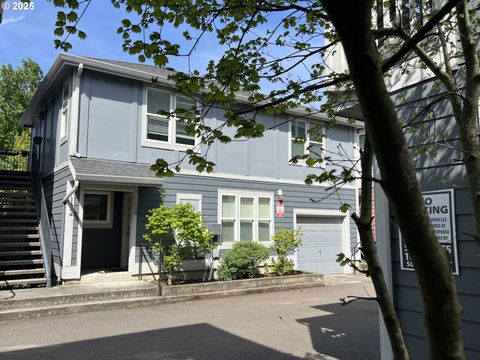 132 SE 119TH AVE Portland OR 97216