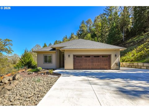 225 SUMMIT RIDGE LN Roseburg OR 97471