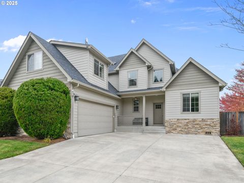 303 LENORE LOOP Eugene OR 97404