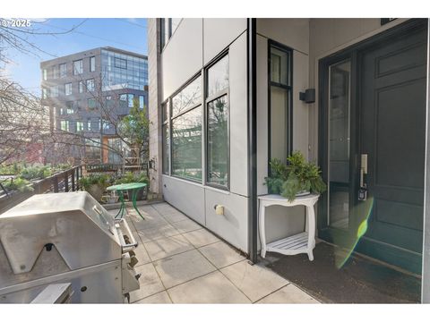 2018 NW 16TH AVE Portland OR 97209