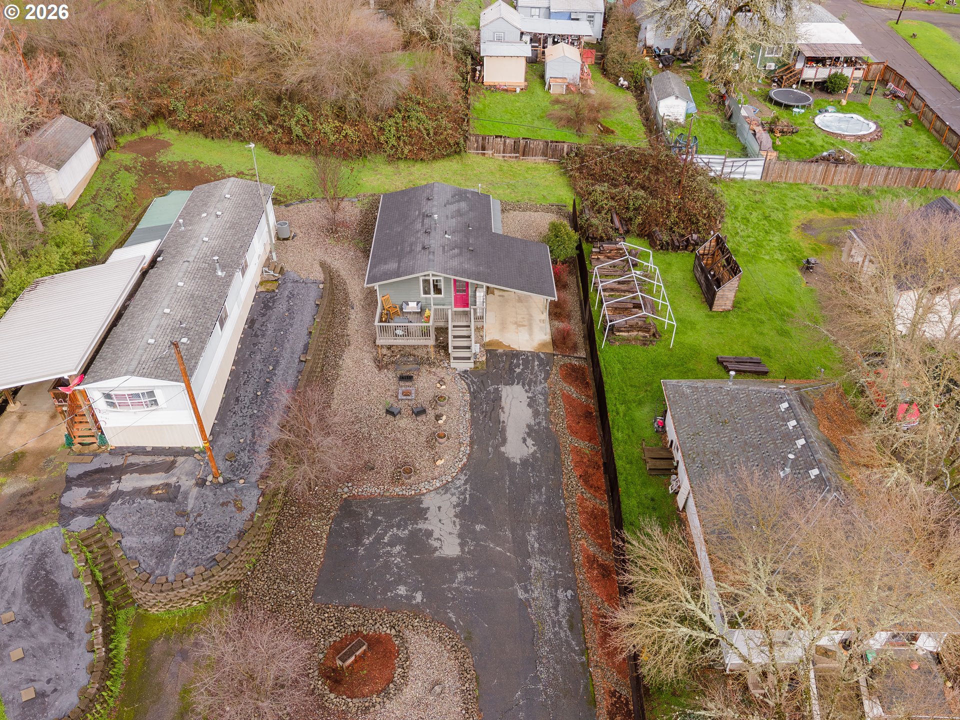 2046 NE FREEMONT AVE