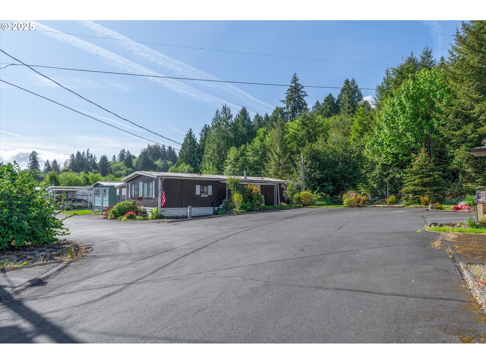 855 HAZEL DELL RD