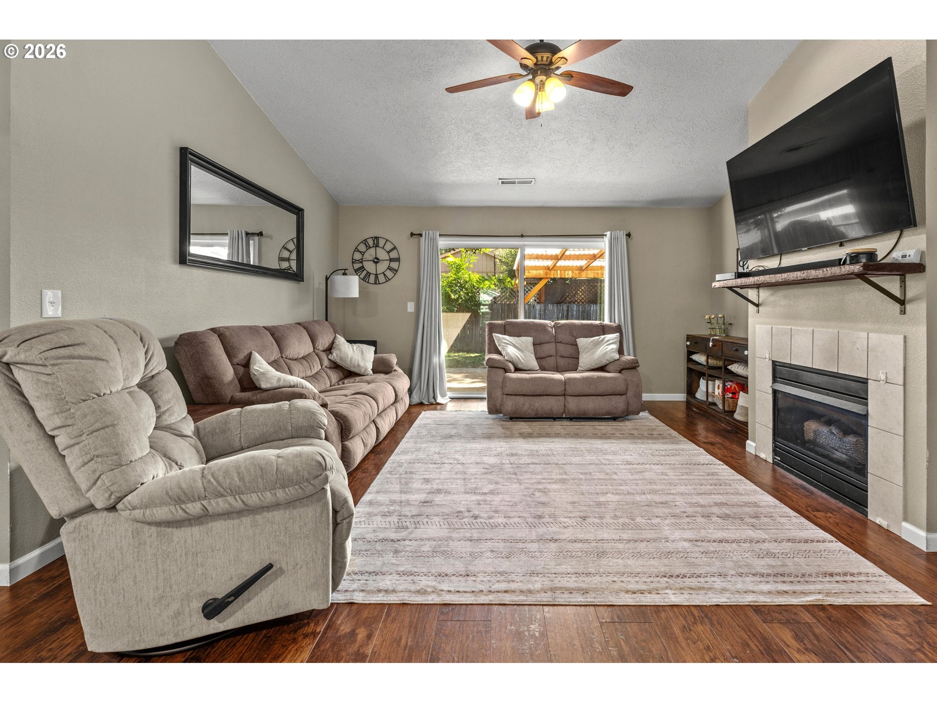 258 S 4TH ST