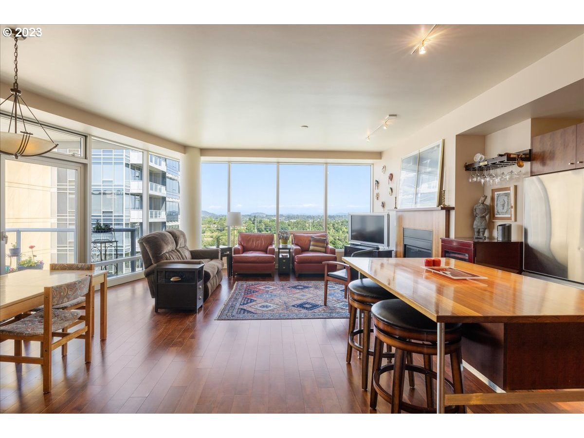 3570 S RIVER PKWY 1903
