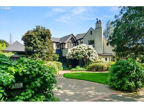 4121 SW ARTHUR WAY Portland OR 97221