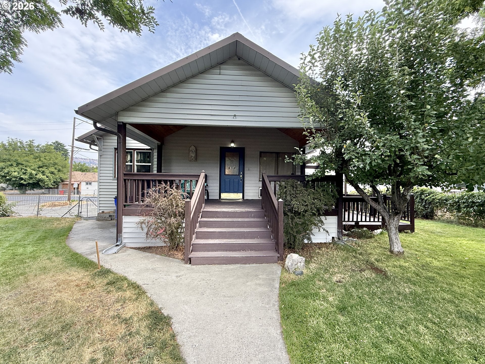 210 NW CANTON ST
