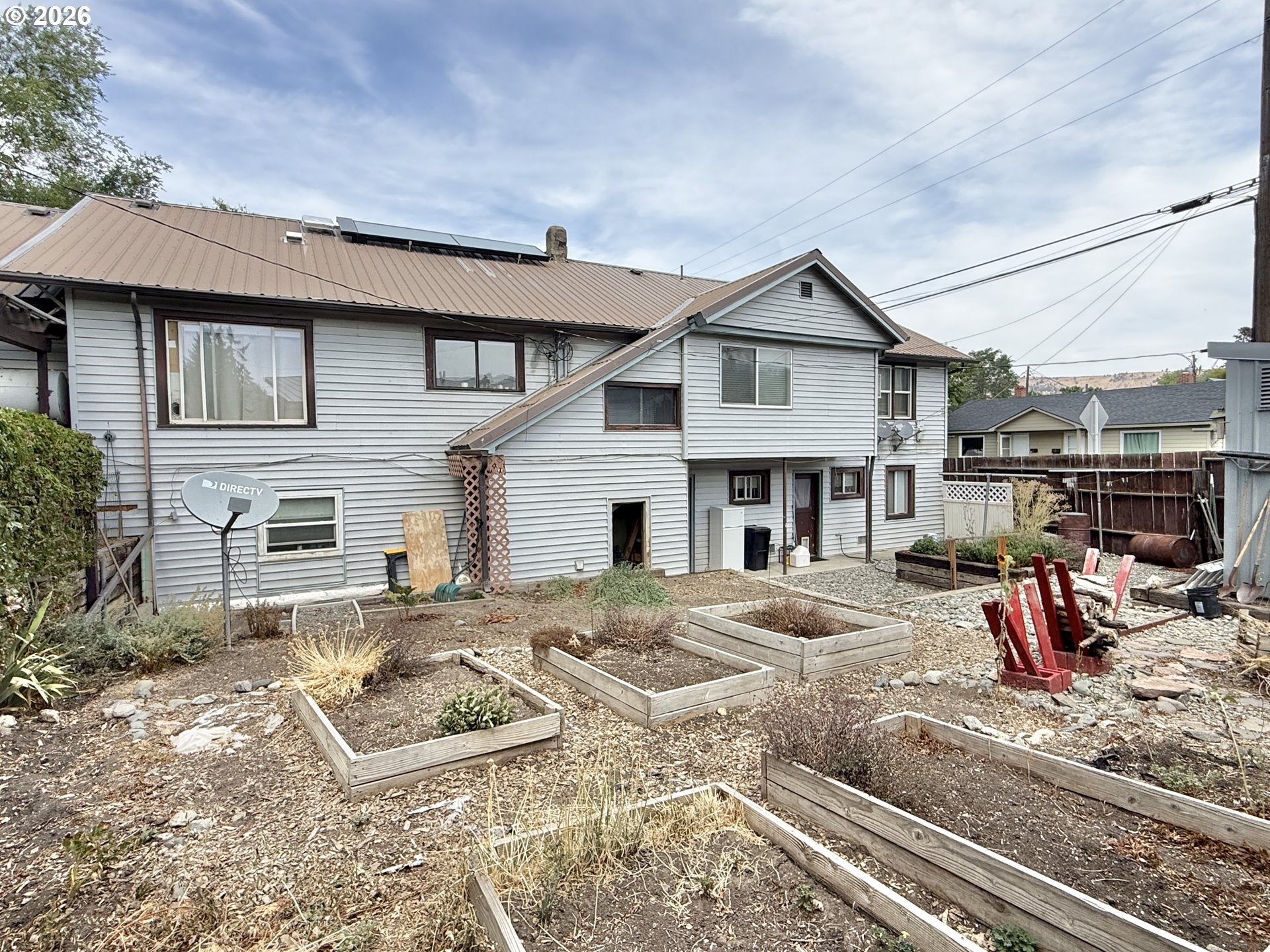 210 NW CANTON ST
