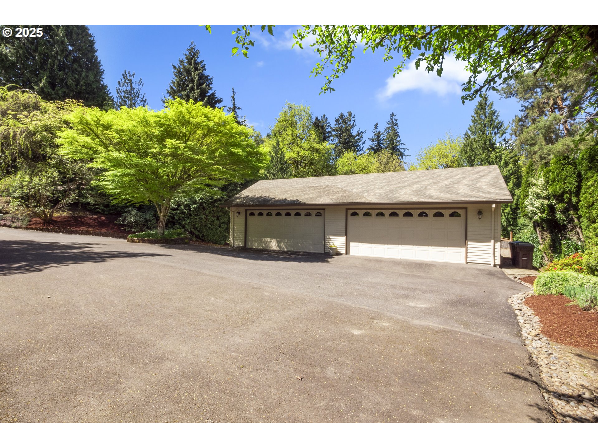 18805 PARKWOOD PL