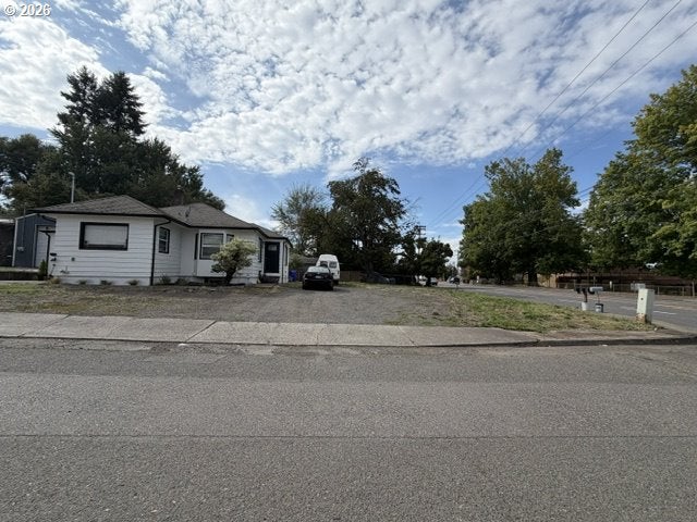 5160 NE COLUMBIA BLVD