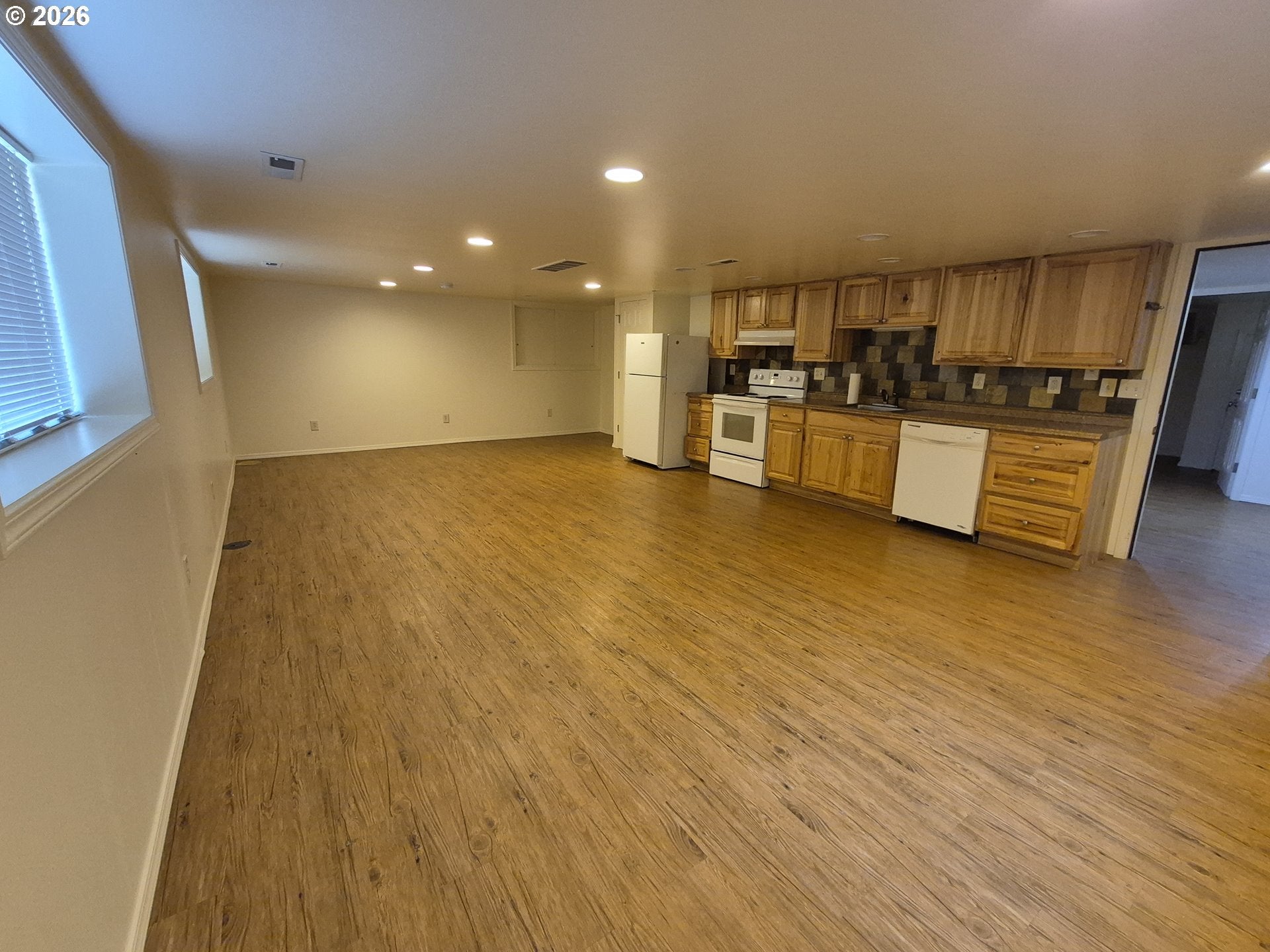 5160 NE COLUMBIA BLVD