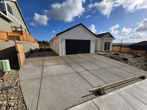 614 NW Cascade Mountain DR Dallas OR 97338