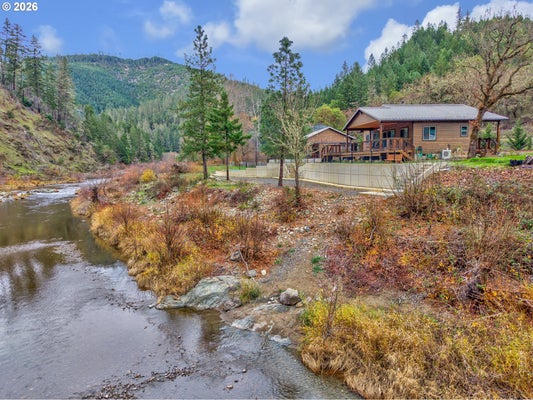 4696 COW CREEK RD, RIDDLE, OR 97469 - Image 40de35c7c99dac9be944e4dba5af63f2/4239648248