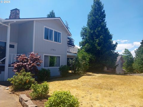 A home in Roseburg