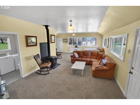 Tiny photo for 84816 Cloverdale Rd, Creswell, OR 97426 (MLS # 218695627)