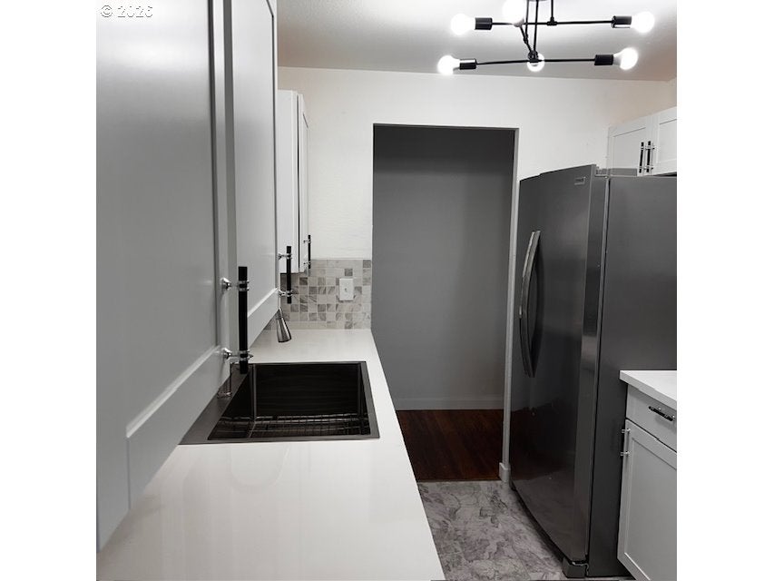 18630 SE YAMHILL CIR