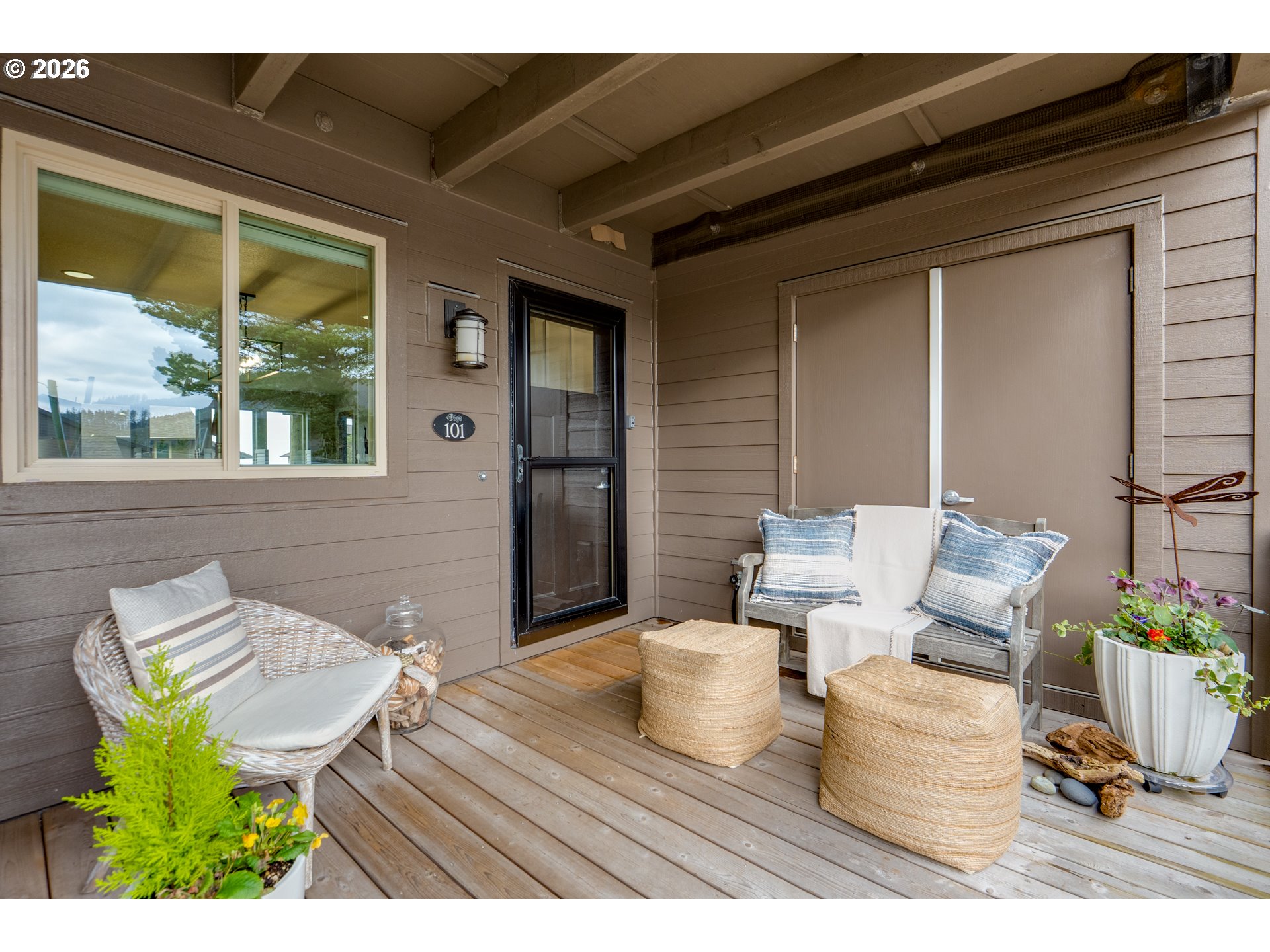 101 N BREAKERS POINT DR #101