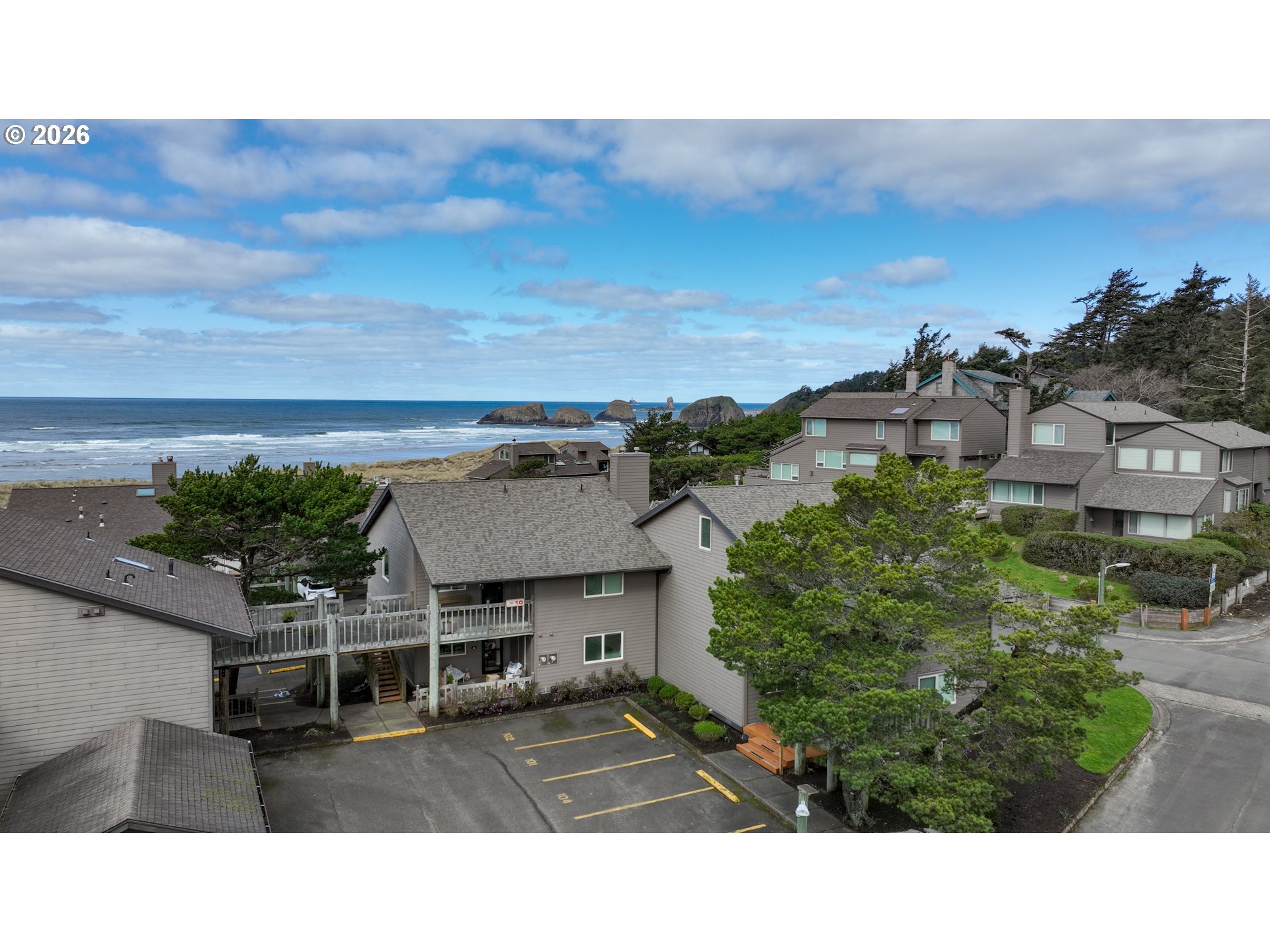 101 N BREAKERS POINT DR #101