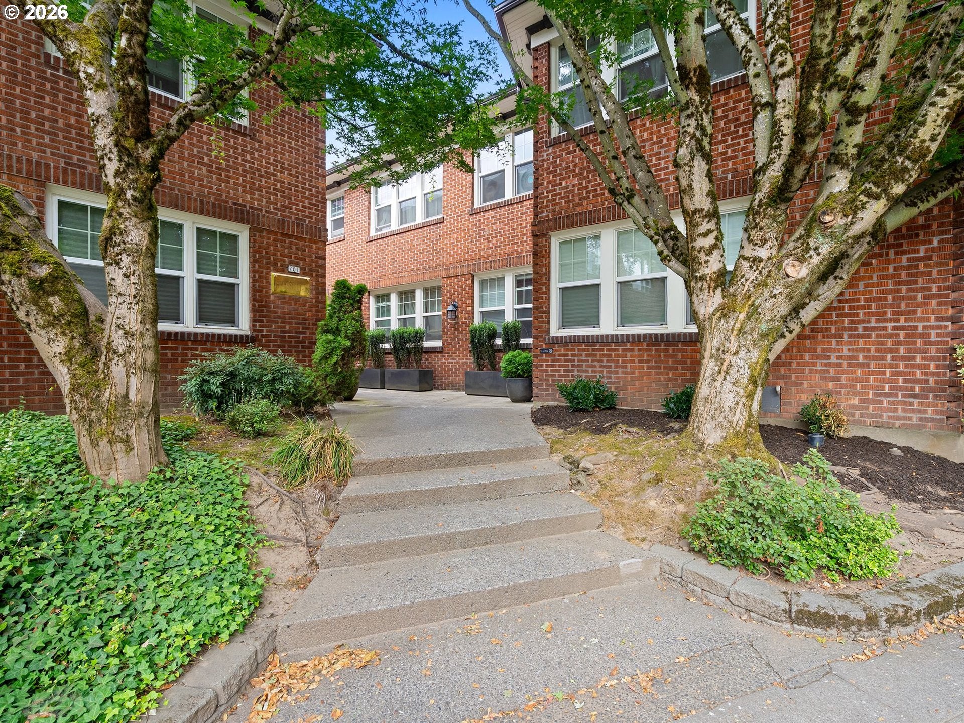 701 NE 28TH AVE 25