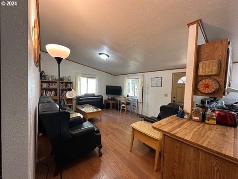 A home in Port Orford