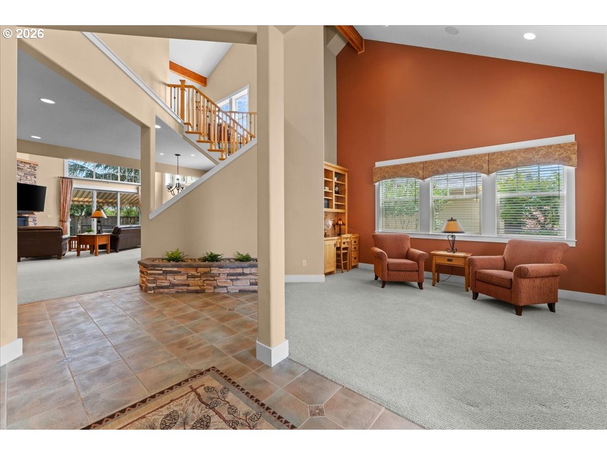 3034 N HOLLADAY DR