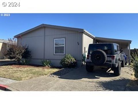 A home in Newberg