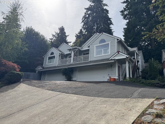 12245 SE WHITCOMB DR, PORTLAND, OR 97222 - Image 416fbd2d8f260ee9bad4a2e2b1290830/3853461012