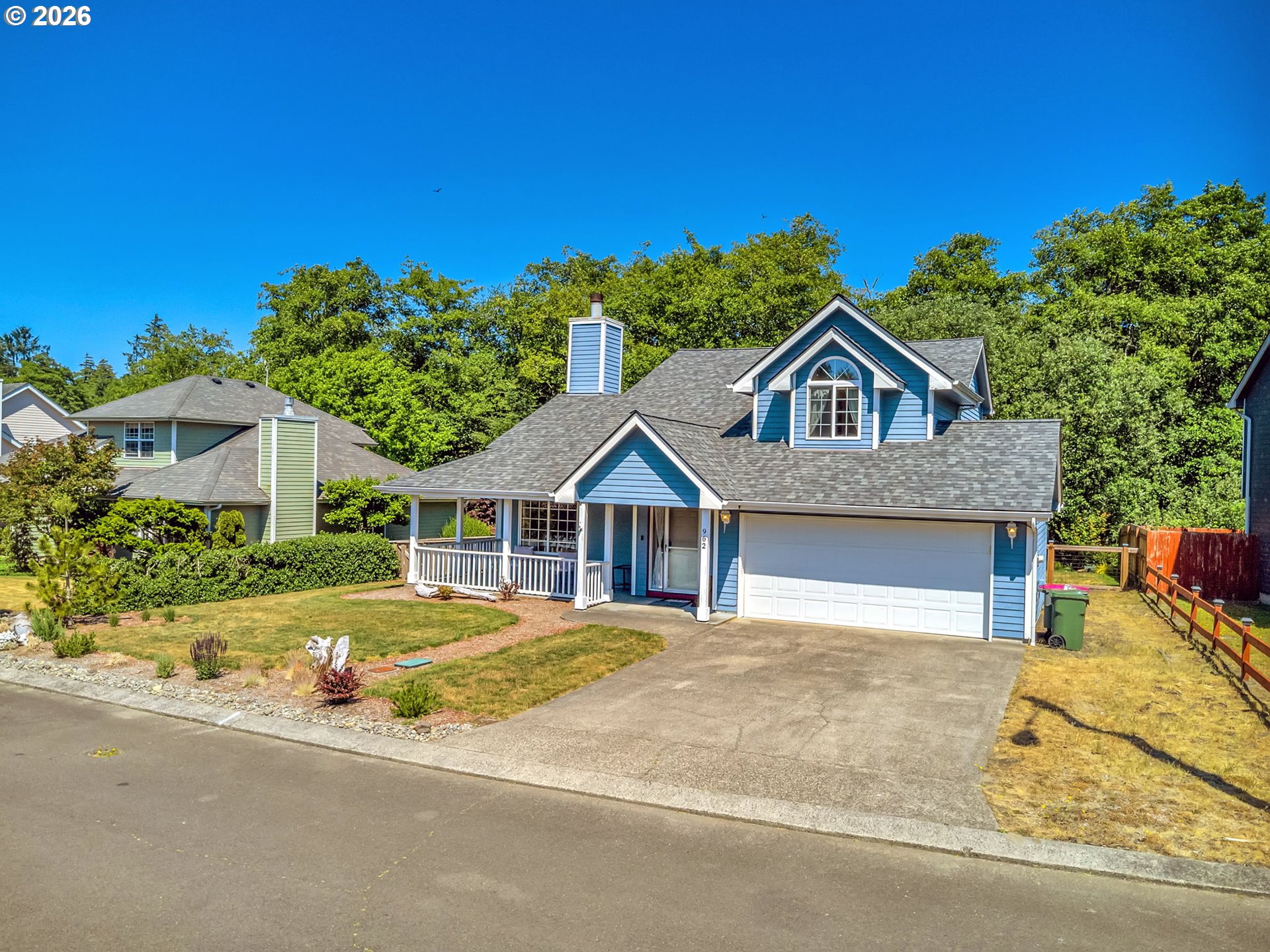 962 PEACOCK ST