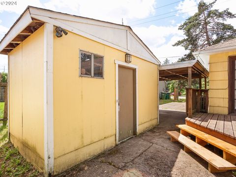 A home in Newberg