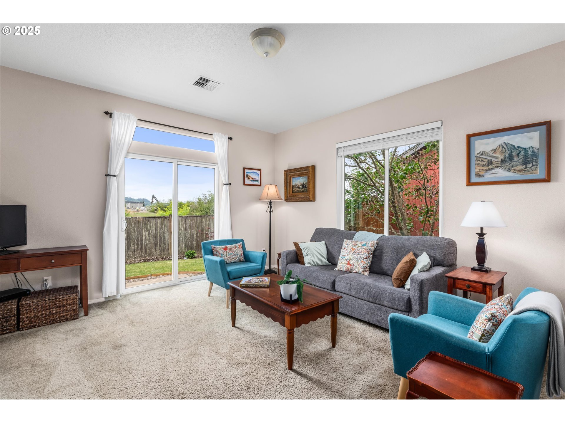 Eugene, Oregon 97402, United States, 3 Bedrooms Bedrooms, ,2 BathroomsBathrooms,Residential,Active,136891