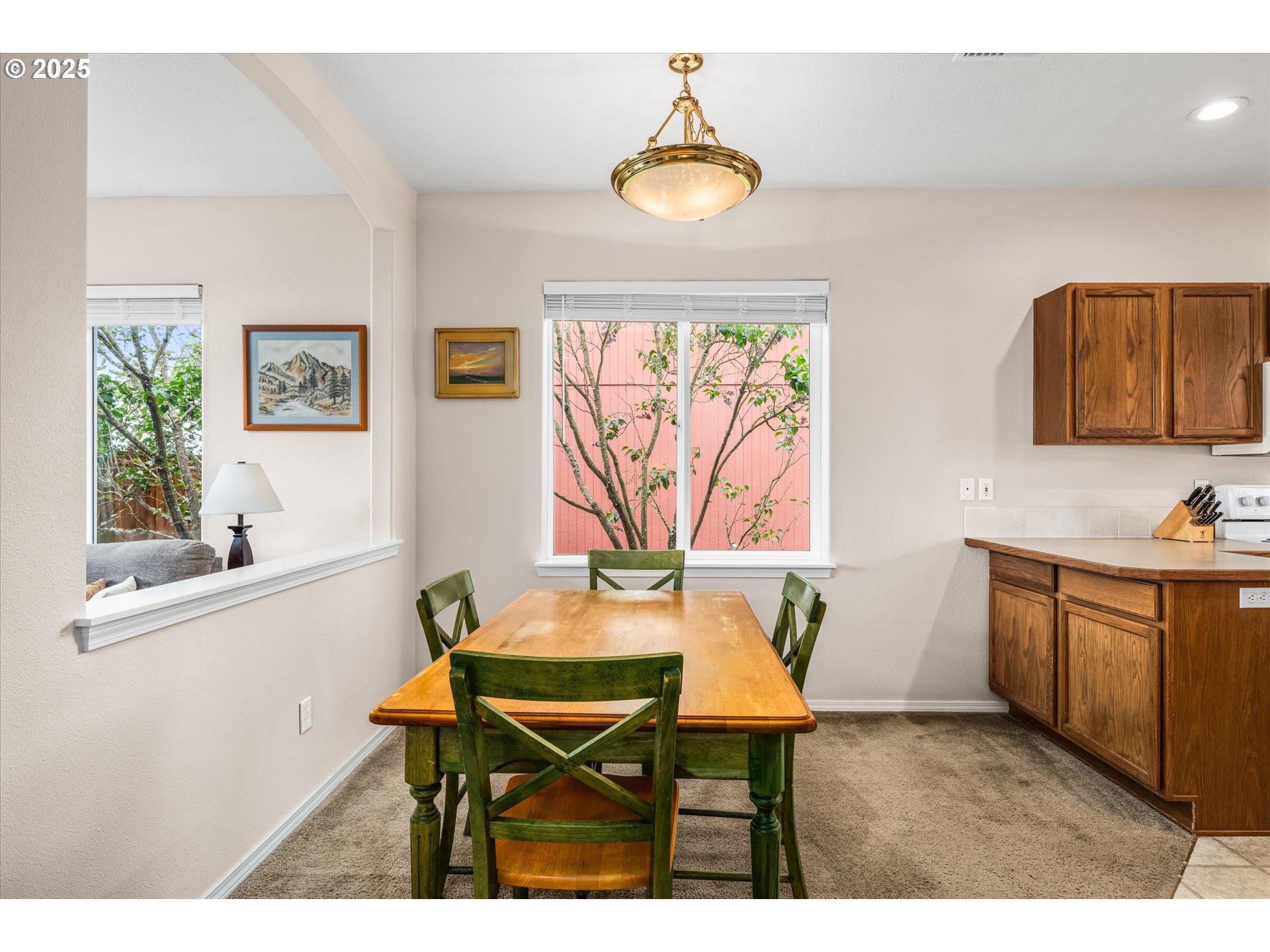 Eugene, Oregon 97402, United States, 3 Bedrooms Bedrooms, ,2 BathroomsBathrooms,Residential,Active,136891