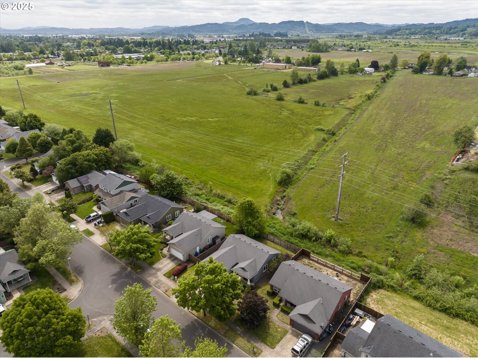 Eugene, Oregon 97402, United States, 3 Bedrooms Bedrooms, ,2 BathroomsBathrooms,Residential,Active,136891