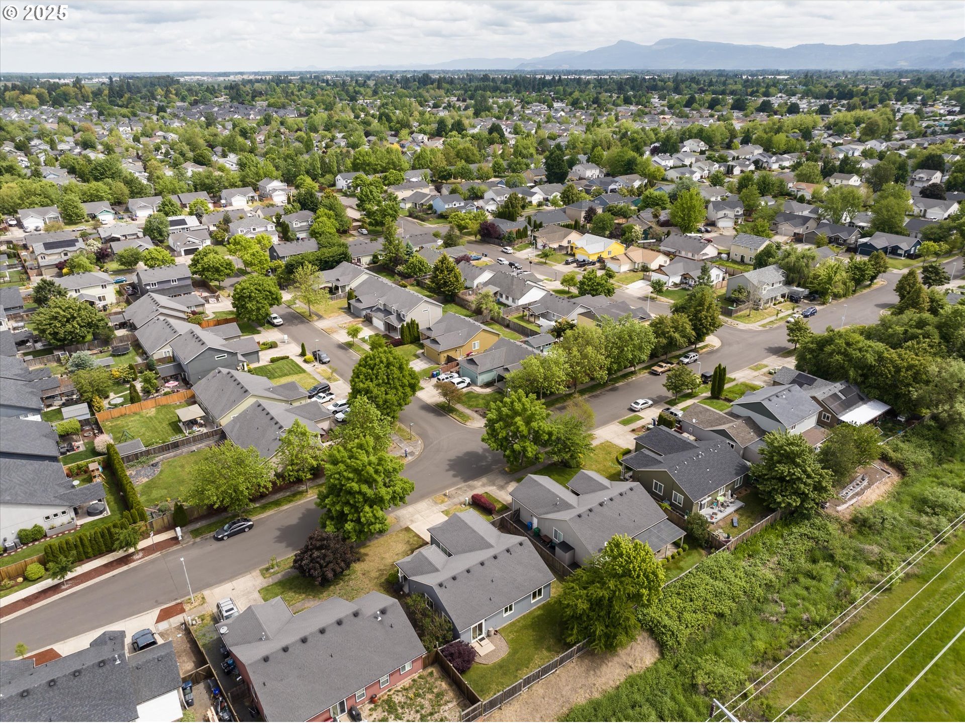 Eugene, Oregon 97402, United States, 3 Bedrooms Bedrooms, ,2 BathroomsBathrooms,Residential,Active,136891
