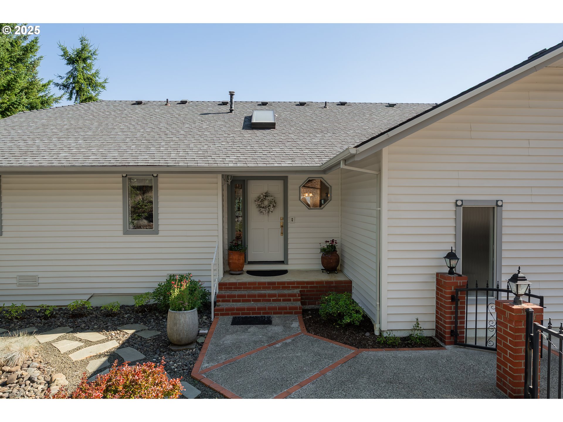 2839 NW KLINE ST