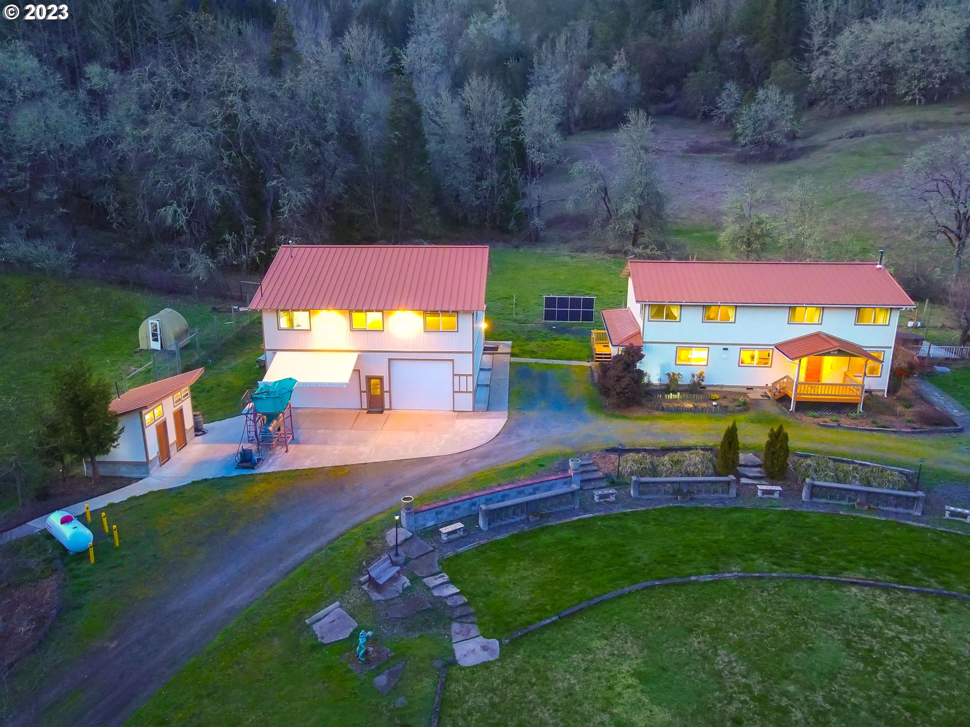 375 PORTER CREEK RD