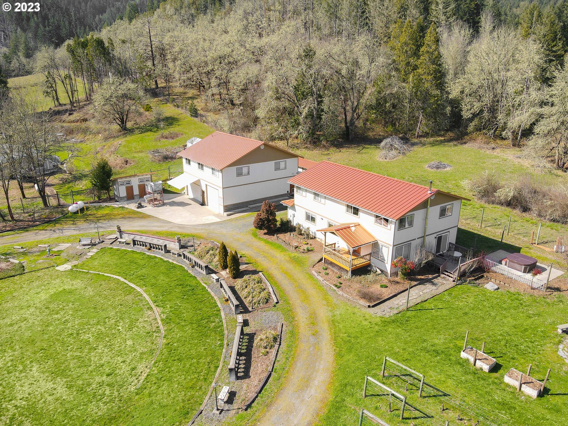 375 PORTER CREEK RD