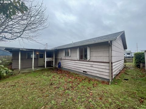 A home in Coos Bay