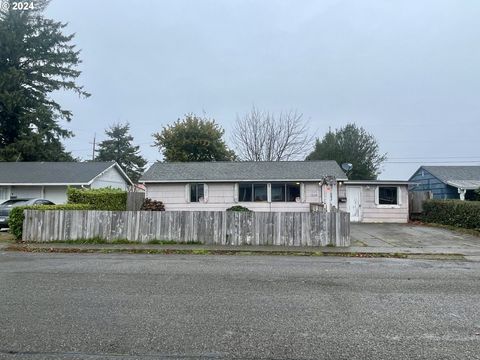 A home in Coos Bay