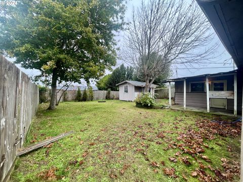 A home in Coos Bay