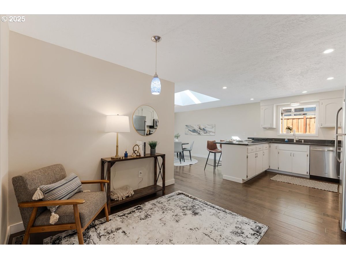 Gladstone, Oregon 97027, United States, 3 Bedrooms Bedrooms, ,2 BathroomsBathrooms,Residential,Pending,146048