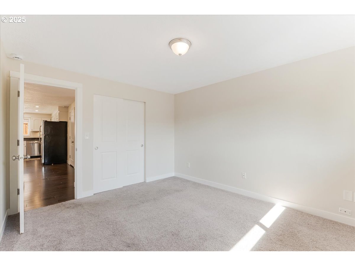 Gladstone, Oregon 97027, United States, 3 Bedrooms Bedrooms, ,2 BathroomsBathrooms,Residential,Pending,146048