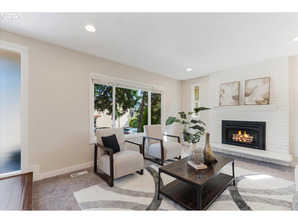 Gladstone, Oregon 97027, United States, 3 Bedrooms Bedrooms, ,2 BathroomsBathrooms,Residential,Pending,146048