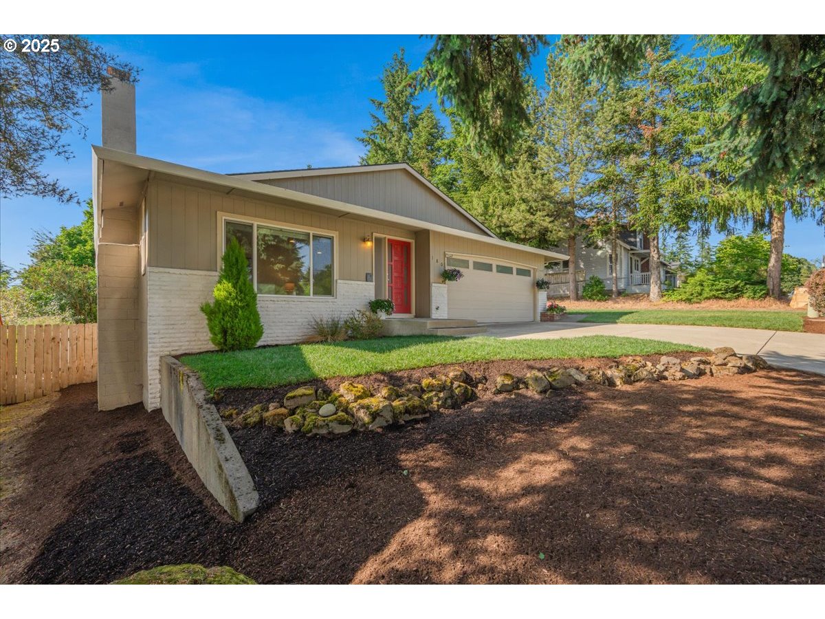 Gladstone, Oregon 97027, United States, 3 Bedrooms Bedrooms, ,2 BathroomsBathrooms,Residential,Pending,146048