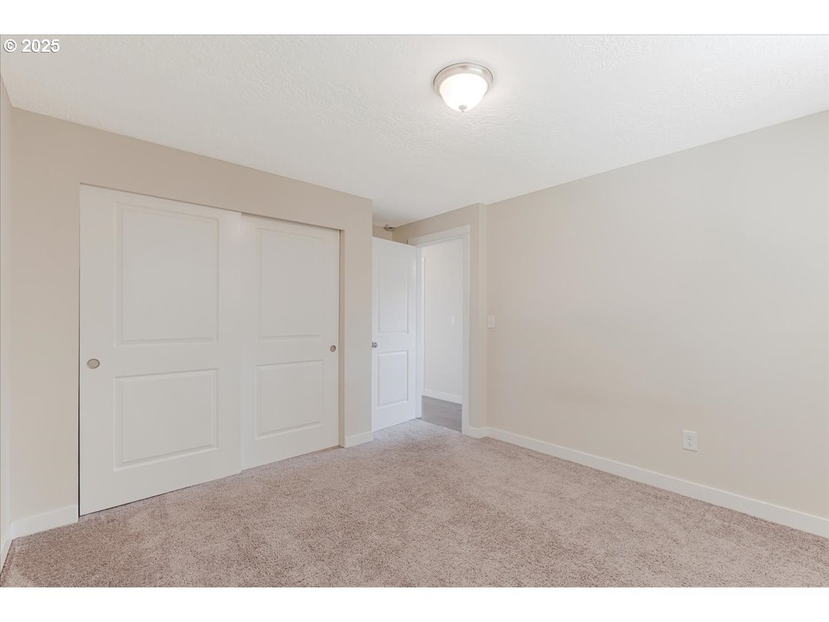 Gladstone, Oregon 97027, United States, 3 Bedrooms Bedrooms, ,2 BathroomsBathrooms,Residential,Pending,146048