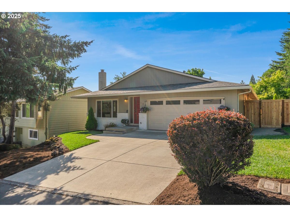 Gladstone, Oregon 97027, United States, 3 Bedrooms Bedrooms, ,2 BathroomsBathrooms,Residential,Pending,146048