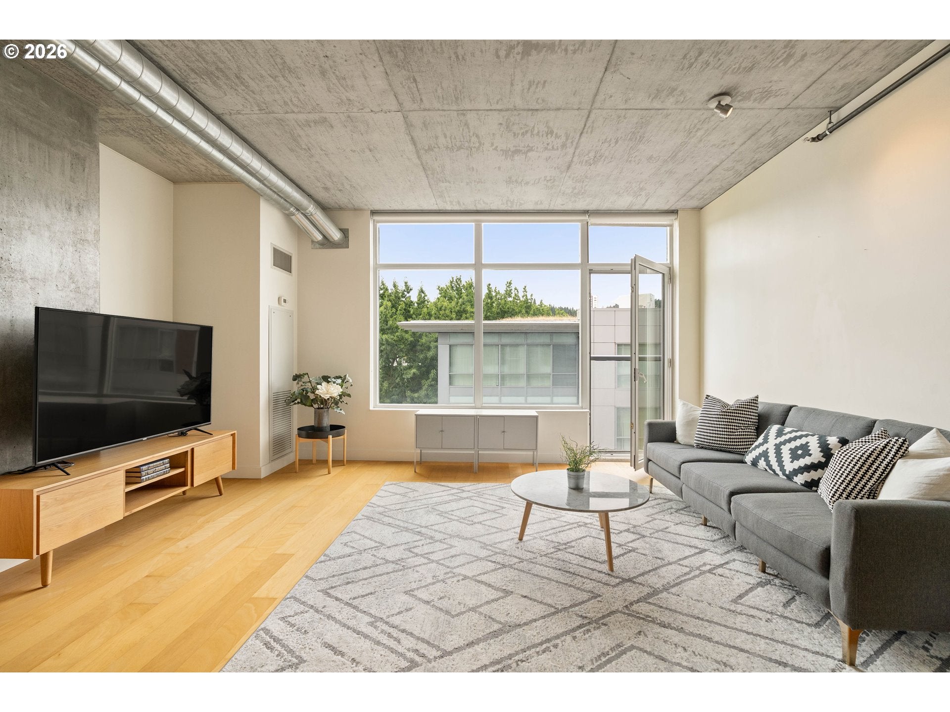 1926 W BURNSIDE ST 614